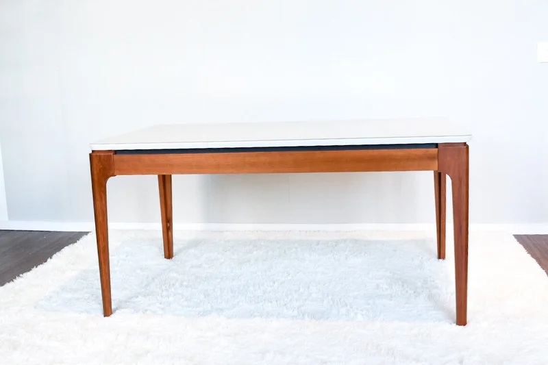 Mesa Mira Rectangular - Madera Maciza y Vidrio Sobrepuesto en Blanco - Mesas de comedor, Uruguay | Balton, vista 10