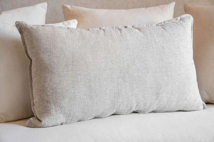 ALMOHADON PAZ - LINO CRUDO - 70 X 43 en Blanco - Textiles, Uruguay | La Iberica