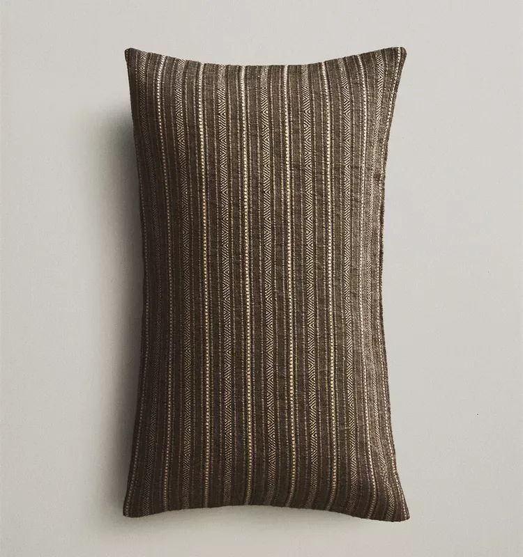 FUNDA COJÍN RAYAS en Marrón - Textiles, Uruguay | Zara Home