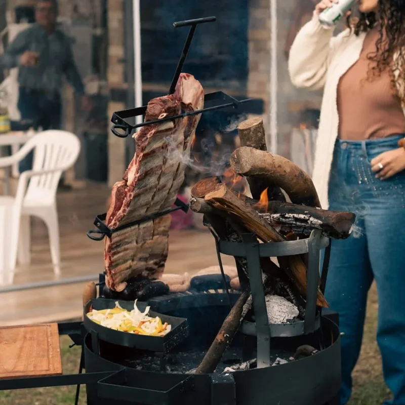 Fogón Criollo 60 con Parrilla y Plancha en Negro - Muebles para el exterior, Uruguay | Quemadores de Jardín, vista 3