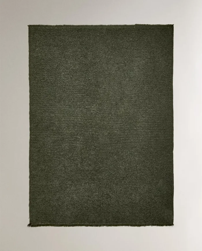 MANTA CHENILLA en Verde - Textiles, Uruguay | Zara Home, vista 2