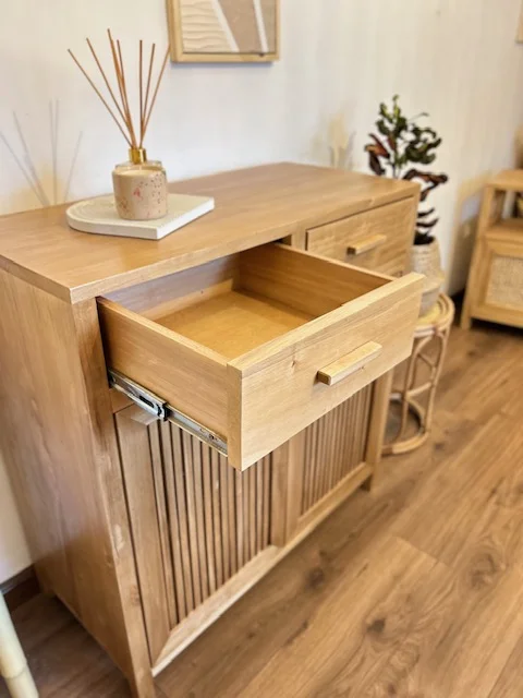 Aparador recibidor de álamo y puertas varilladas en Madera natural - Decoración, Uruguay | Decoramuss, vista 3