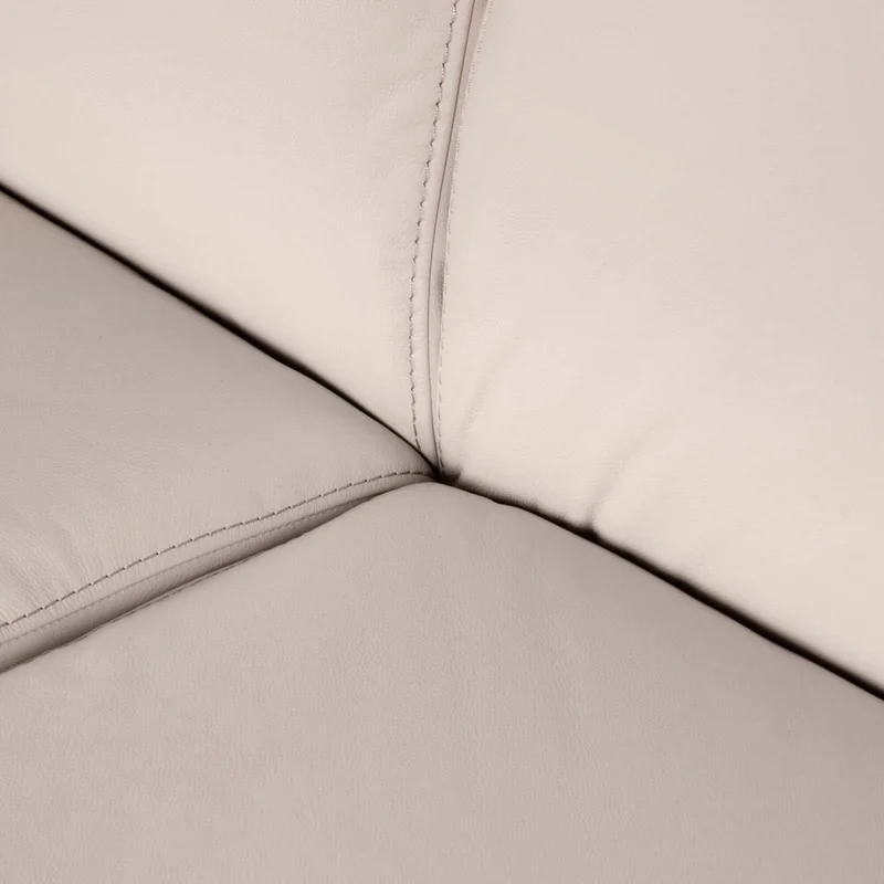 Sofa Con Chaise Más De 4 Cuerpos Cuero-y-madera Natural-beige Loft Arena en Beige - Sillones y sofás, Uruguay | Divino, vista 5