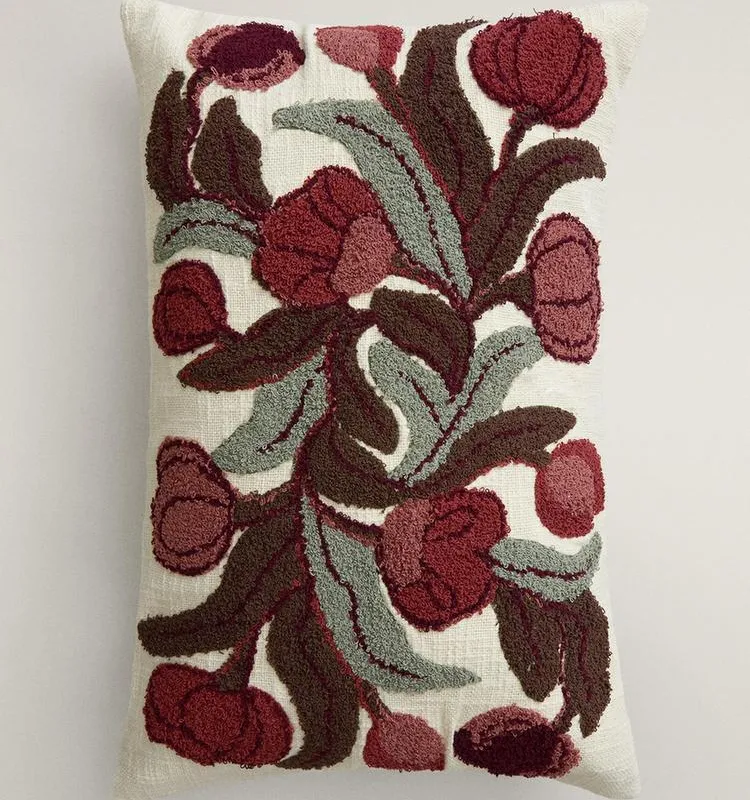 FUNDA COJÍN TUFTING FLORES - Textiles, Uruguay | Zara Home