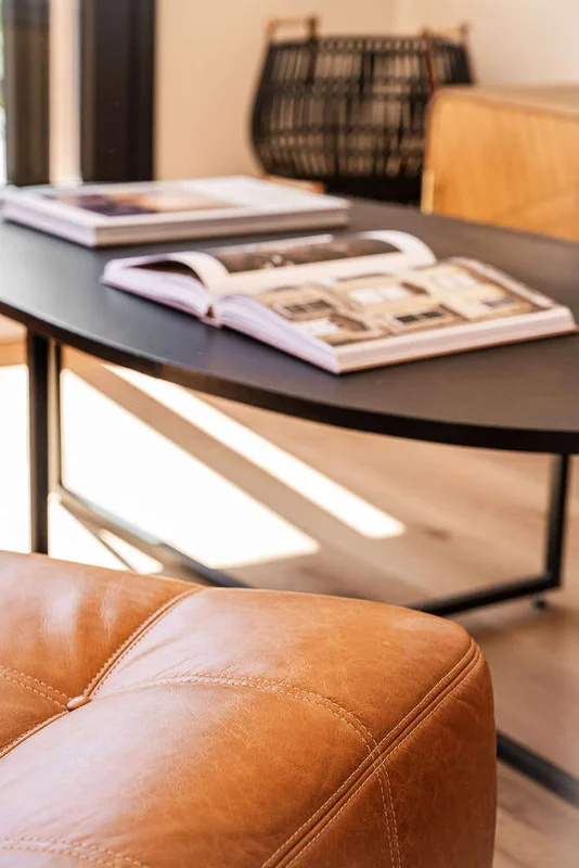 MESA OVAL - TOTAL BLACK en Negro - Mesas de living, Uruguay | La Iberica, vista 10