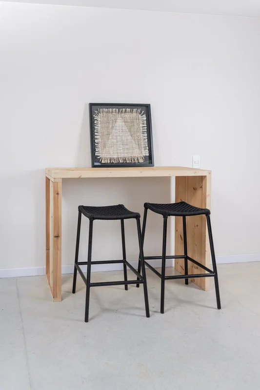 Banqueta de barra en cuerda náutica negra y aluminio en Negro - Butacas, banquetas y puffs, Uruguay | Entrecasa, vista 3