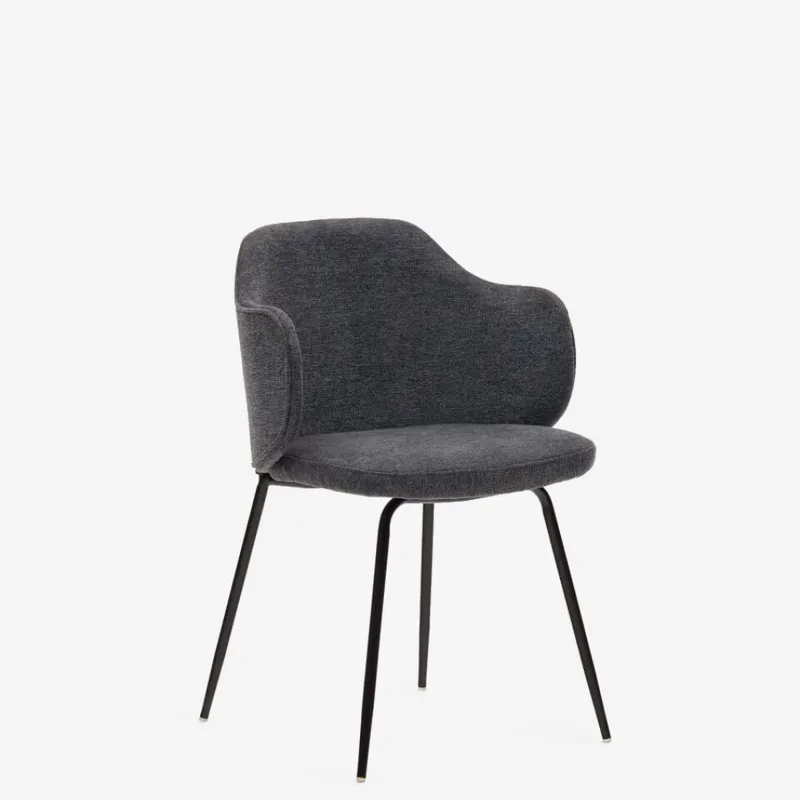 Silla Yunia - gris oscuro con patas de acero con acabado pintado negro en Negro - Sillas, Uruguay | Kavehome