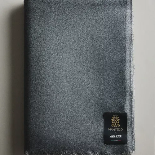 MANTA LANA CASHMERE en Beige - Textiles, Uruguay | Zara Home