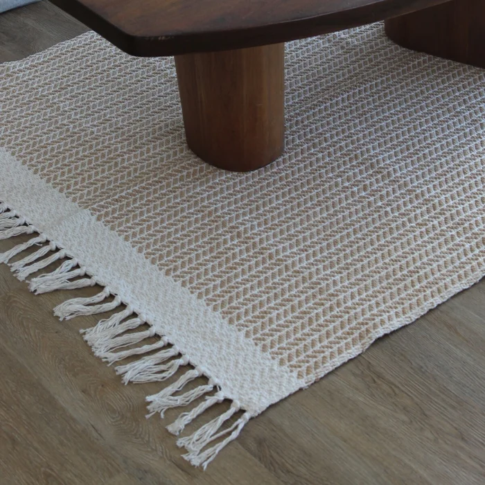 Alfombra tejida beige - 120x180cm en Beige - Alfombras, Uruguay | Buho Store, vista 4