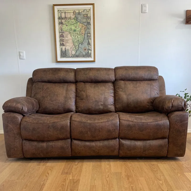 Reclinable eléctrico 3 cuerpo — Serra Amoblamientos en Marrón - Sillones y sofás, Uruguay | Serra Amoblamientos