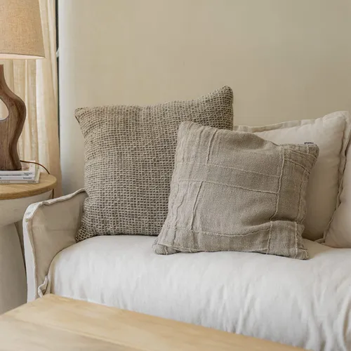 Almohadón Khao natural en Beige - Textiles, Uruguay | De Arcos