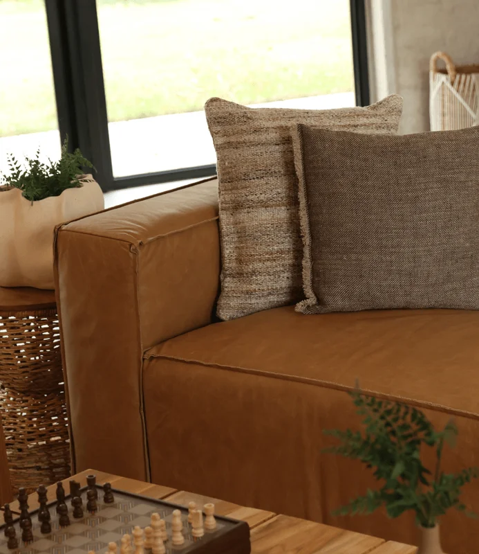SOFA NORA CUERO NATURAL CAMEL 260X90 en Marrón - Sillones y sofás, Uruguay | Más Infinito Casa, vista 3