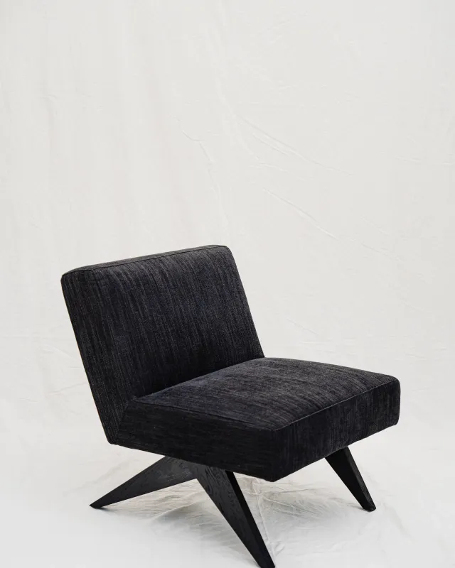 BUTACA IMKA en Negro - Sillones y sofás, Uruguay | Sentido Jose Ignacio