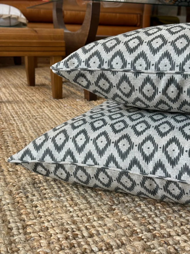 Almohadón Lino - Textiles, Uruguay | Decilo con Alma, vista 2