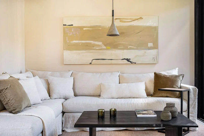 SILLON MANUELA ESQUINERO CON 1 POSABRAZOS - LINO en Blanco - Sillones y sofás, Uruguay | La Iberica, vista 2