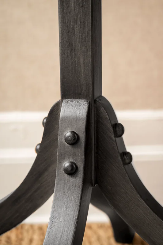PERCHERO DE PIE DE MADERA BLACK - 8 PERCHAS en Negro - Percheros y colgadores, Uruguay | La Iberica, vista 3