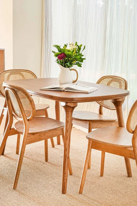 MESA COMEDOR PETIT OVAL - 1.30 X 0.80 MTS en Madera natural - Mesas de comedor, Uruguay | La Iberica, vista 4
