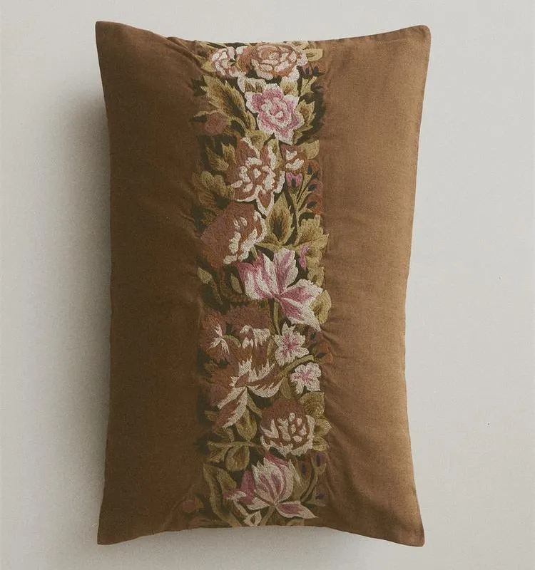 FUNDA COJÍN BORDADO - Textiles, Uruguay | Zara Home