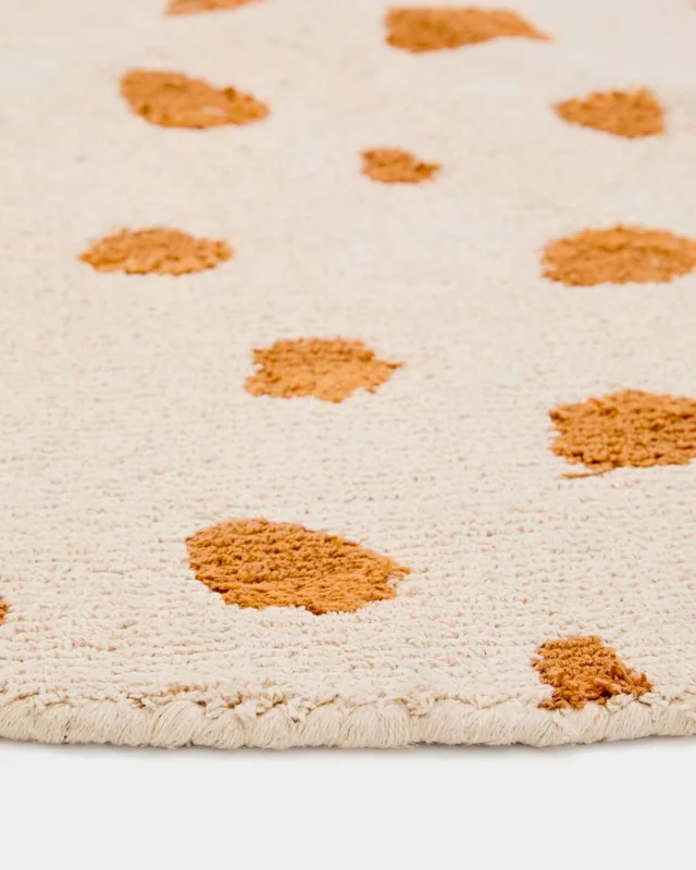 Alfombra redonda Tandani de algodón beige - con diseño de guepardo naranja Ø 100 cm en Beige - Alfombras, Uruguay | Kavehome, vista 3