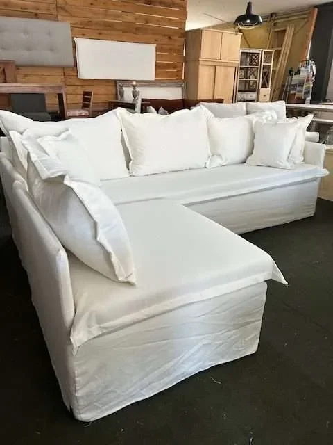 Sofá Cloud de tres cuerpos enfundado - Sillones y sofás, Uruguay | Viladecó Muebles, vista 2