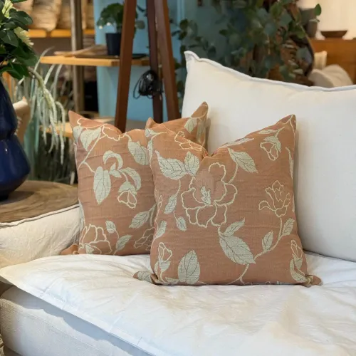 Almohadon naranja con estampa - Textiles, Uruguay | FMB