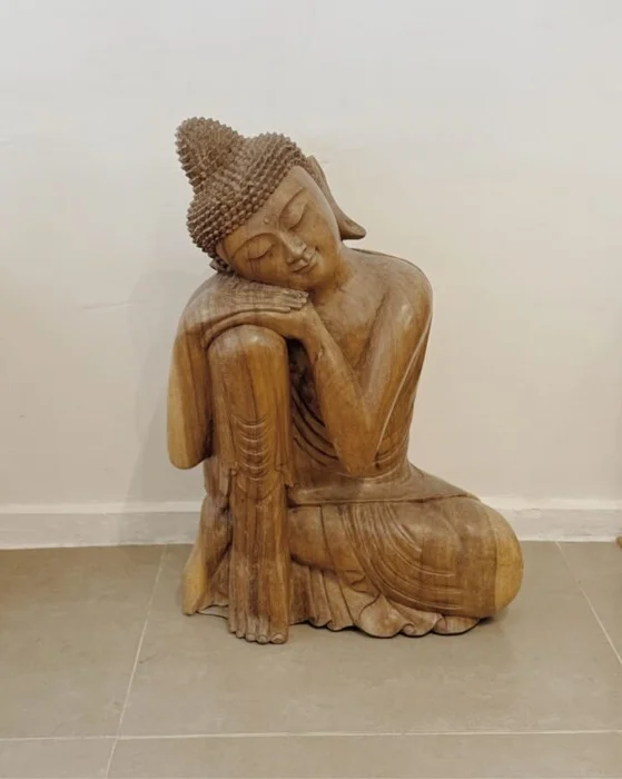Buda tallado Soñador en Madera natural - Decoración, Uruguay | Balihai