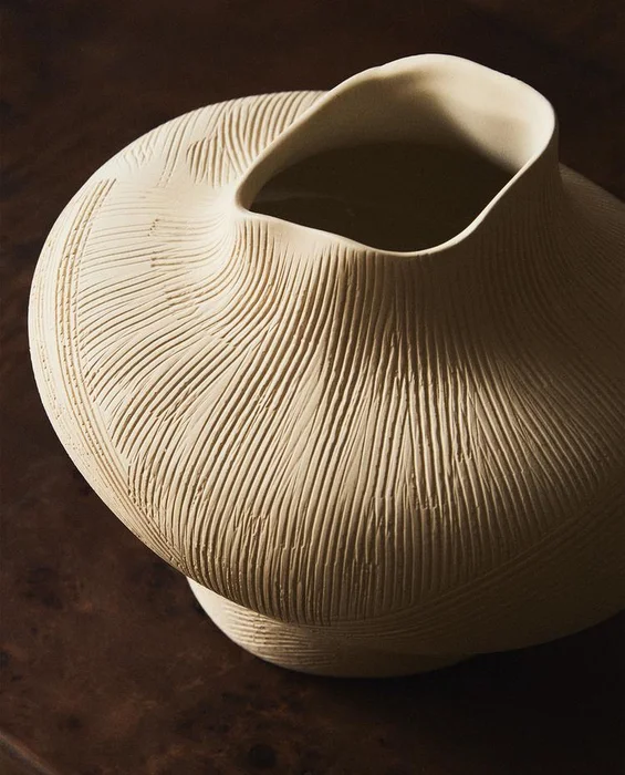 JARRÓN CERÁMICA IRREGULAR en Beige - Jarrones, Uruguay | Zara Home, vista 7