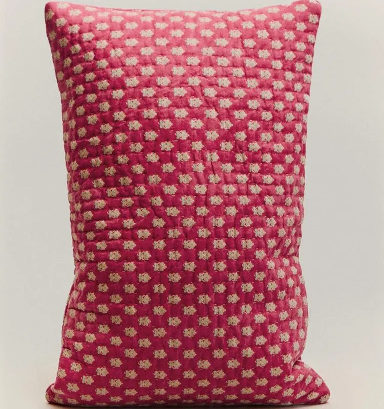 FUNDA COJÍN ALGODÓN FLORES | KATHARINE POLE en Rosa - Textiles, Uruguay | Zara Home