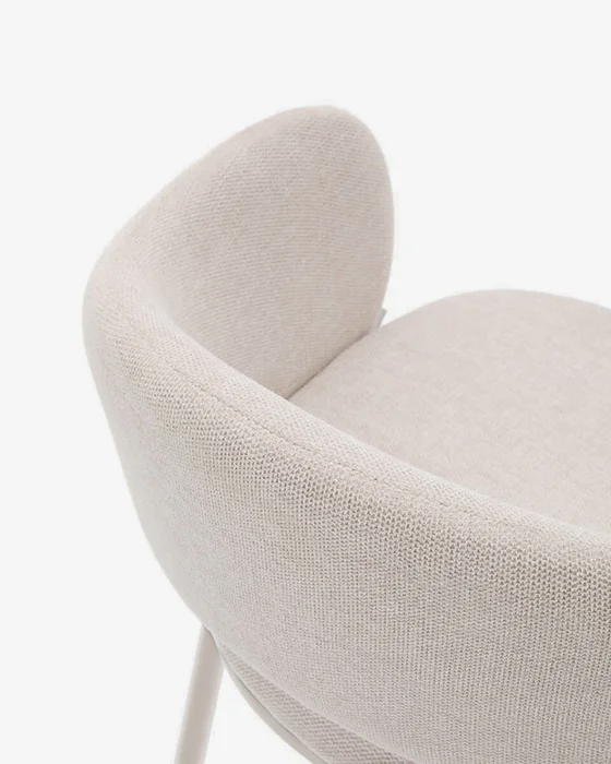 Taburete Maina - de chenilla beige y patas de acero con acabado beige FSC Mix Credit 65 cm en Azul - Butacas, banquetas y puffs, Uruguay | Kavehome, vista 4