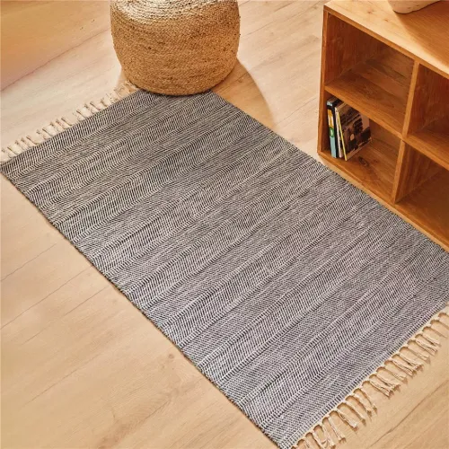 Alfombra jaspeado flecos natural y navy en Gris - Alfombras, Uruguay | Concetto Casa