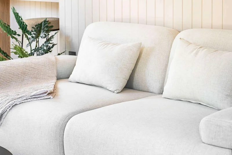 SILLON FOA - LINO ANTIMANCHAS - 2.20 MTS en Blanco - Sillones y sofás, Uruguay | La Iberica, vista 5
