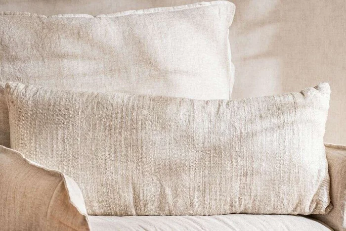 ALMOHADON TEXTURE - 35 X 80 CMS en Blanco - Textiles, Uruguay | La Iberica, vista 2