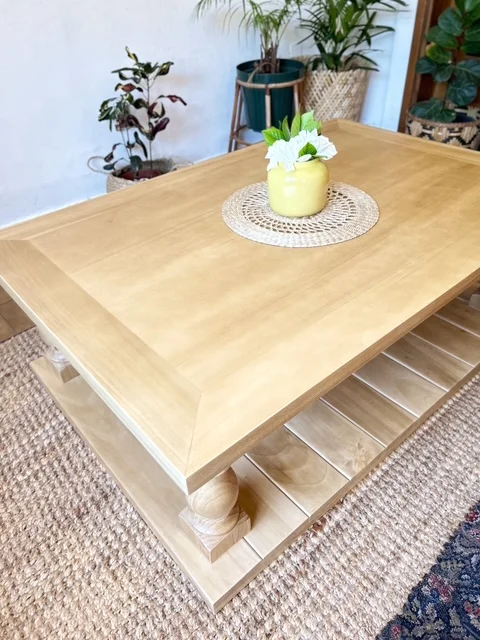 Mesa ratona patas torneadas en Madera natural - Mesas de living, Uruguay | Decoramuss, vista 4