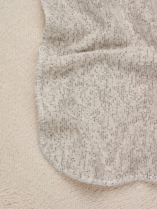 Manta throw GEDEBLAD 130x180 chenille gris/blanco en Beige - Textiles, Uruguay | JYSK, vista 3