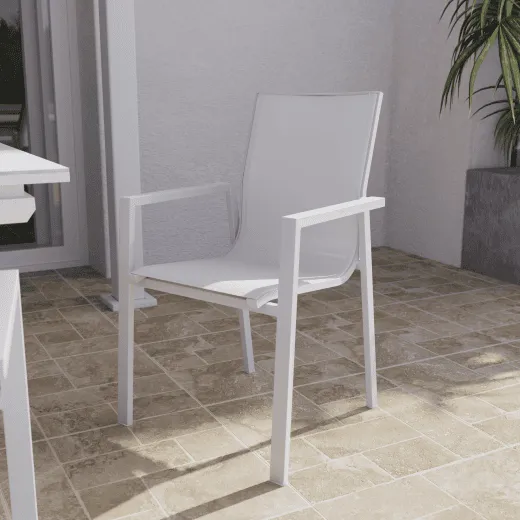 Silla de comedor con apoyabrazos Odyssea Gamma Blanca en Blanco - Muebles para el exterior, Uruguay | Naterial Uruguay