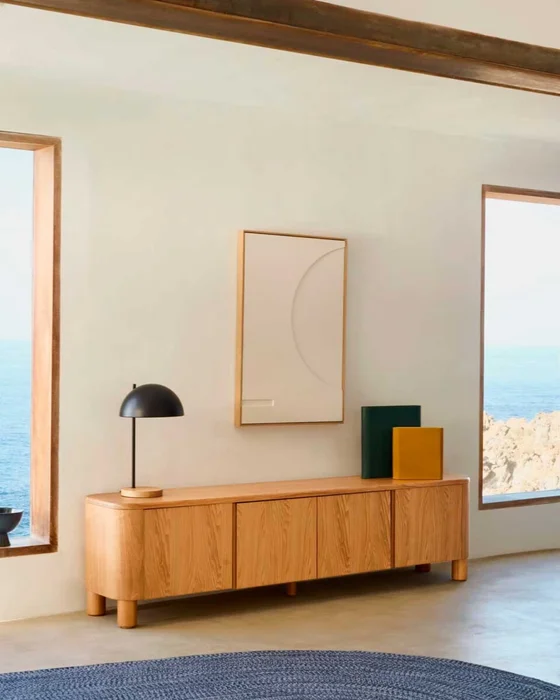Mueble TV Salaya de madera contrachapada de fresno FSC 100% 200 x 40 cm en Madera natural - Muebles para TV, Uruguay | Kavehome, vista 2