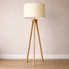Luminaria de pie "Tripode" en COMPRAR AHORA - Muebles, Uruguay | Casa Ernesta, vista 1 de 2