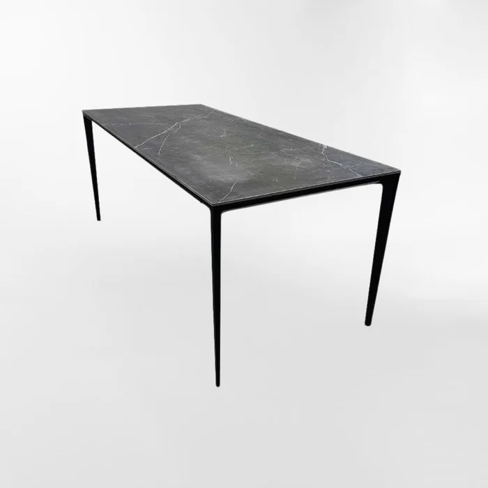 MESA DE EXTERIOR CELLINA NEGRO RECTANGULAR - Mesas de comedor, Uruguay | Viasono, vista 2