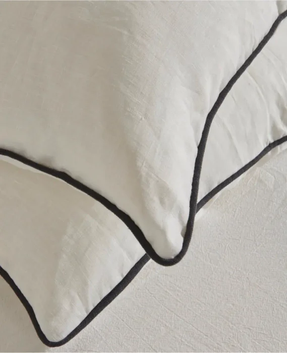 Almohadón con vivo combinado - Textiles, Uruguay | Decilo con Alma, vista 2