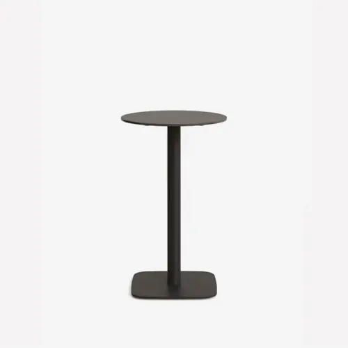 Mesa redonda alta de exterior Dina negro con pie de metal acabado pintado negro en Negro - Muebles para el exterior, Uruguay | Kavehome