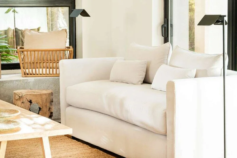 SILLON GINEBRA CURVO - LINO ANTIMANCHAS en Blanco - Sillones y sofás, Uruguay | La Iberica, vista 24