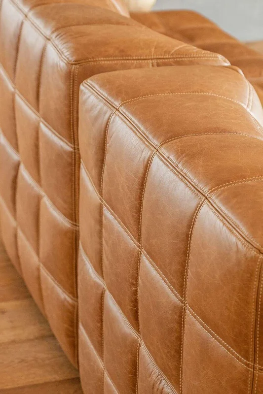 BUTACA COLUMBIA - CUERO ITALIANO CARAMELO en Marrón - Sillones y sofás, Uruguay | La Iberica, vista 36