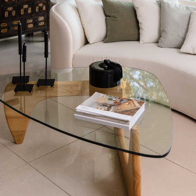 Mesa Noguchi - Madera natural en Madera natural - Mesas de living, Uruguay | Walnut, vista 4