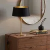 Lámpara De Mesa Benson Negro en Negro - Lámparas de mesa, Uruguay | Unilux, vista 4 de 5