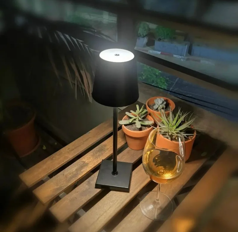 Lampara de mesa metal KLEA en Elegir - Lámparas de mesa, Uruguay | Simple Deco, vista 3