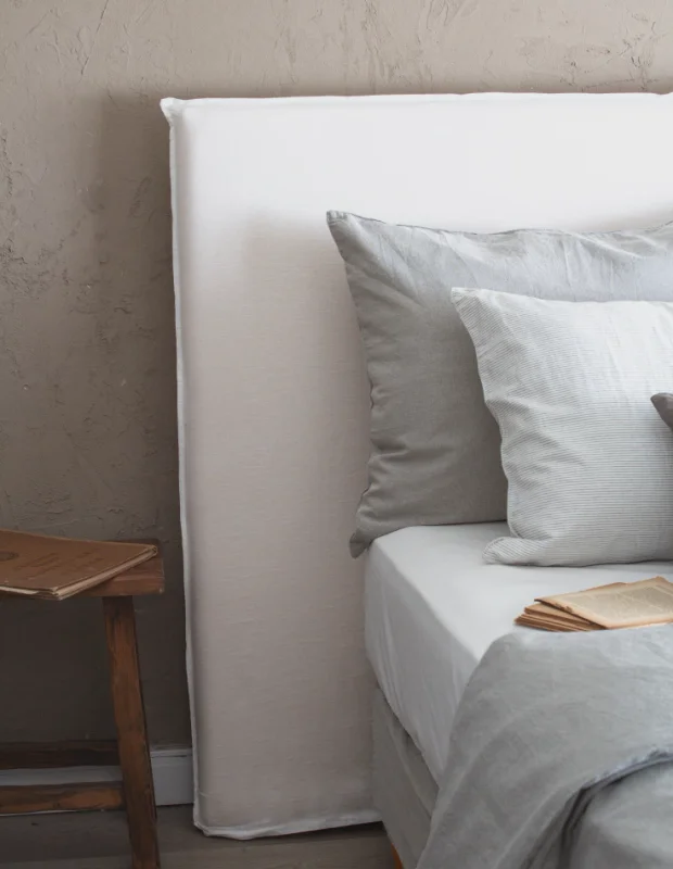 Respaldo con funda diseño pestaña en Gris - Dormitorio, Uruguay | Pieza Clave, vista 4