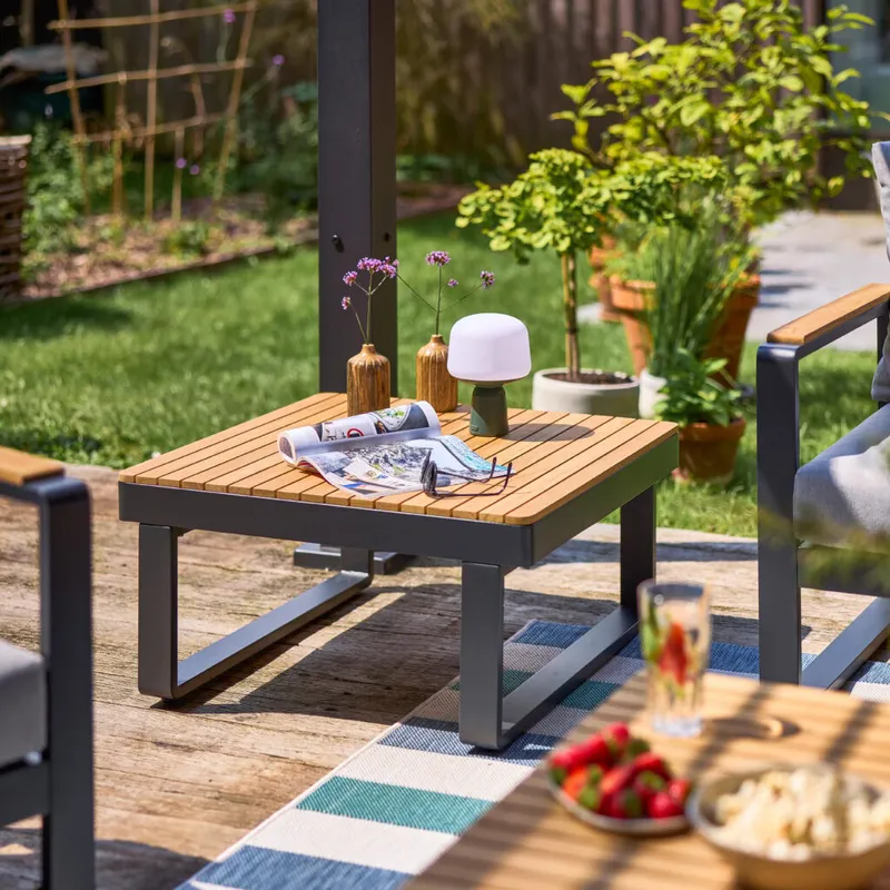 Mesa de centro Persea Antracita Cuadrada en Multicolor - Muebles para el exterior, Uruguay | Naterial Uruguay