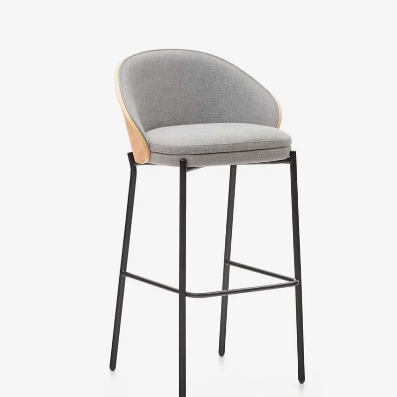 Taburete Eamy - gris claro chapado en fresno con acabado natural y metal negro altura 77 cm en Negro - Butacas, banquetas y puffs, Uruguay | Kavehome