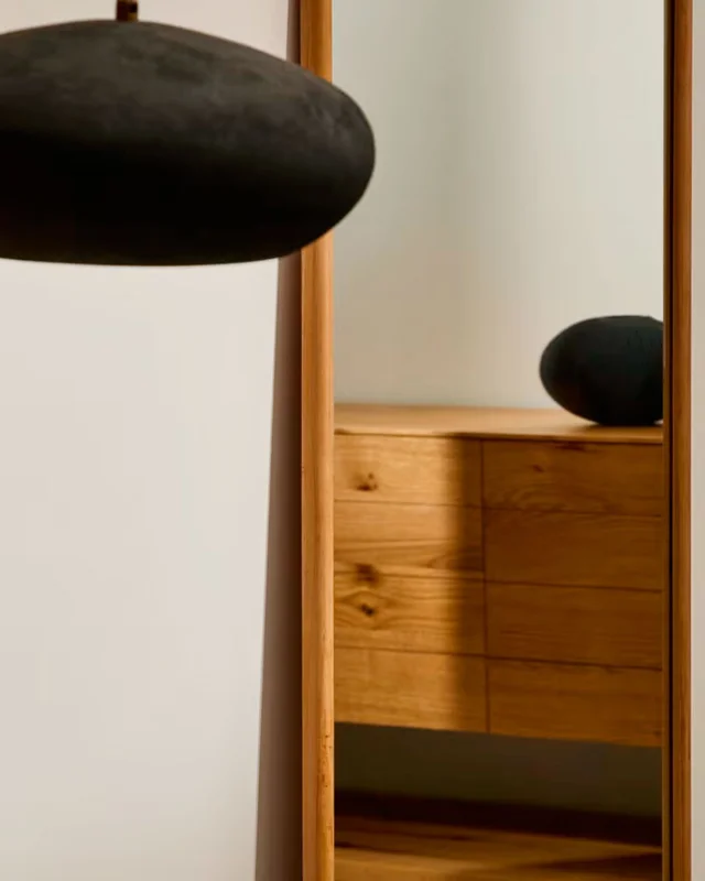 Espejo Milsa de madera de teca 54 x 154 cm FSC 100% en Madera natural - Espejos, Uruguay | Kavehome, vista 3