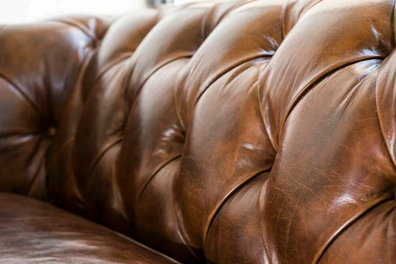 SILLON CHESTERFIELD - CUERO ITALIANO - XL en Marrón - Sillones y sofás, Uruguay | La Iberica, vista 17